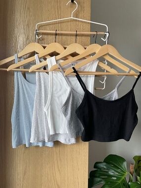 Aritzia Tanks Bundle - Size M